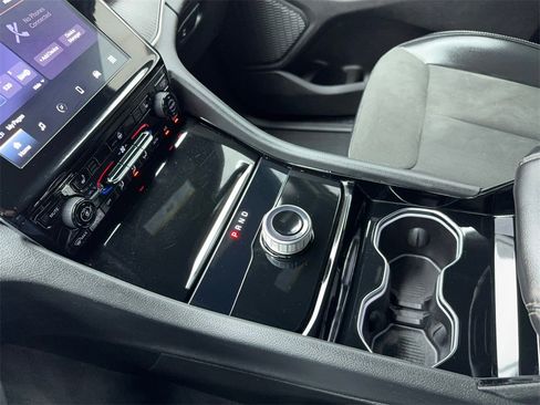 Used 2023 Jeep Grand Cherokee L Laredo image 33