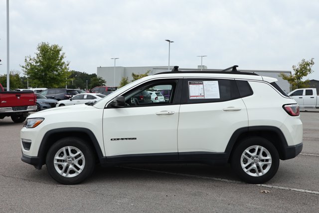 Used 2019 Jeep Compass Sport w/ Tech Group FWD image 5