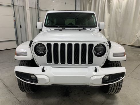 Used 2021 Jeep Wrangler Unlimited Sahara image 32