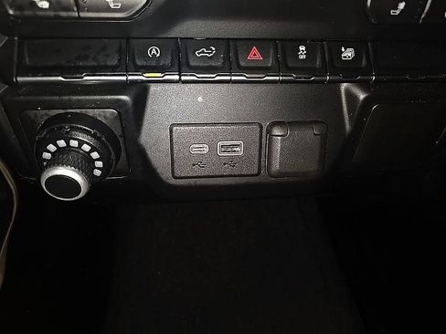 Used 2019 Chevrolet Silverado 1500 LT w/ All-Star Edition AWD/4WD image 24
