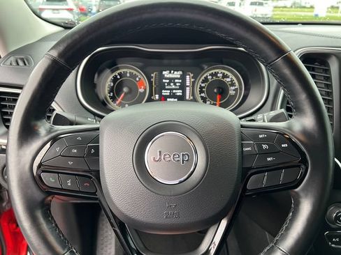 Used 2021 Jeep Cherokee Latitude Plus FWD image 14