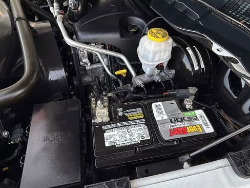 Used 2019 RAM 1500 Classic SLT RWD image 37