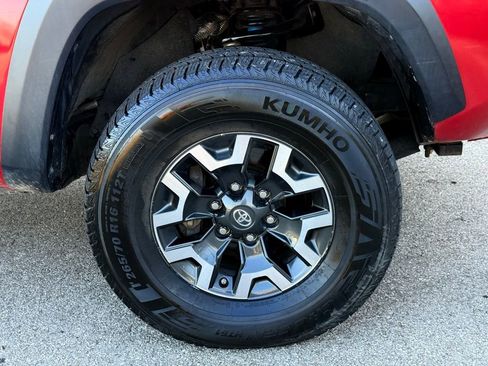 Used 2021 Toyota Tacoma TRD Off-Road image 40