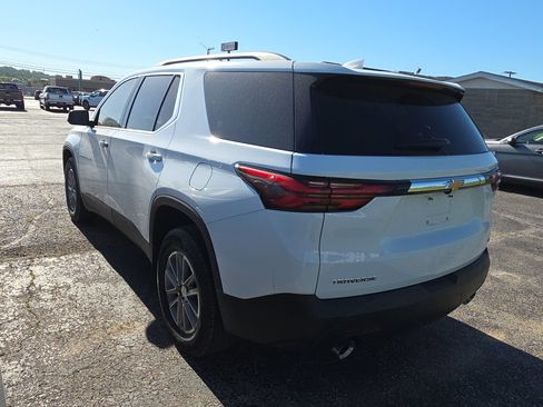 Used 2023 Chevrolet Traverse LT FWD image 4