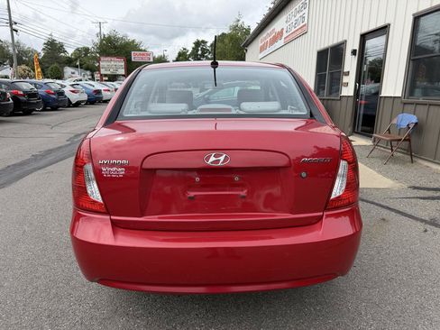 Used 2011 Hyundai Accent GLS FWD image 5