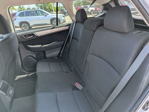 Used 2018 Subaru Outback 2.5i Premium AWD/4WD image 12