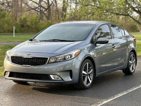 Used 2017 Kia Forte EX image 1