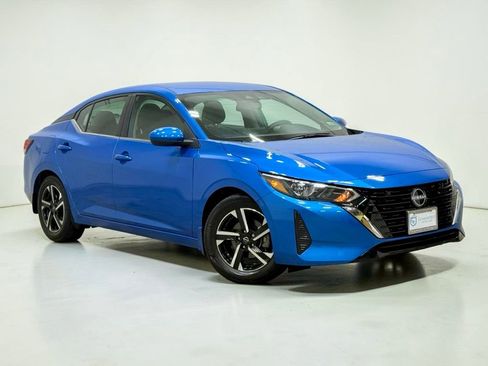 Used 2025 Nissan Sentra SV FWD image 4