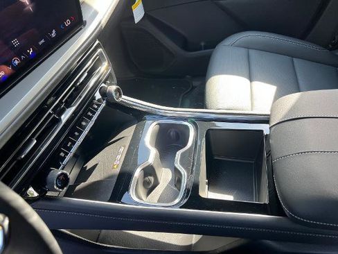 New 2025 Chevrolet Traverse LT image 21