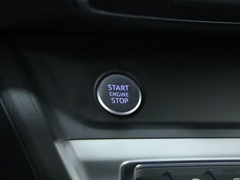 Used 2019 Audi Q3 2.0T Premium Plus image 21