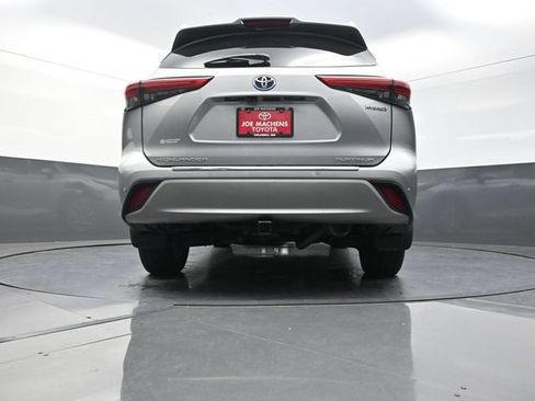 Used 2021 Toyota Highlander Platinum AWD/4WD image 36