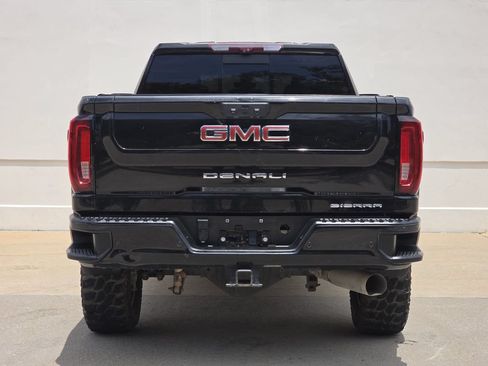 Used 2023 GMC Sierra 2500 Denali w/ Denali Black Diamond Edition AWD/4WD image 4