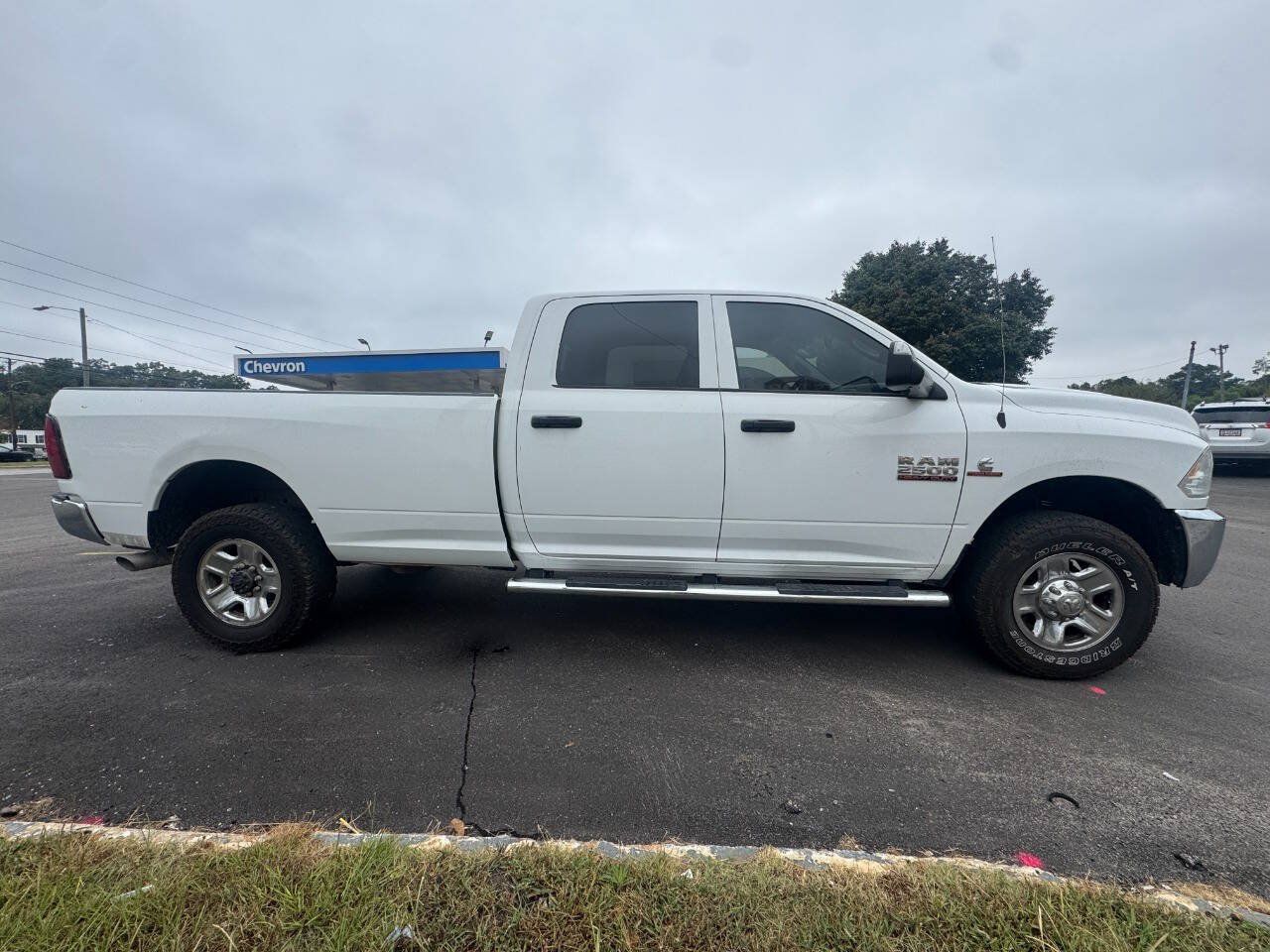 Used 2017 RAM 2500 Tradesman w/ Chrome Appearance Group AWD/4WD image 6