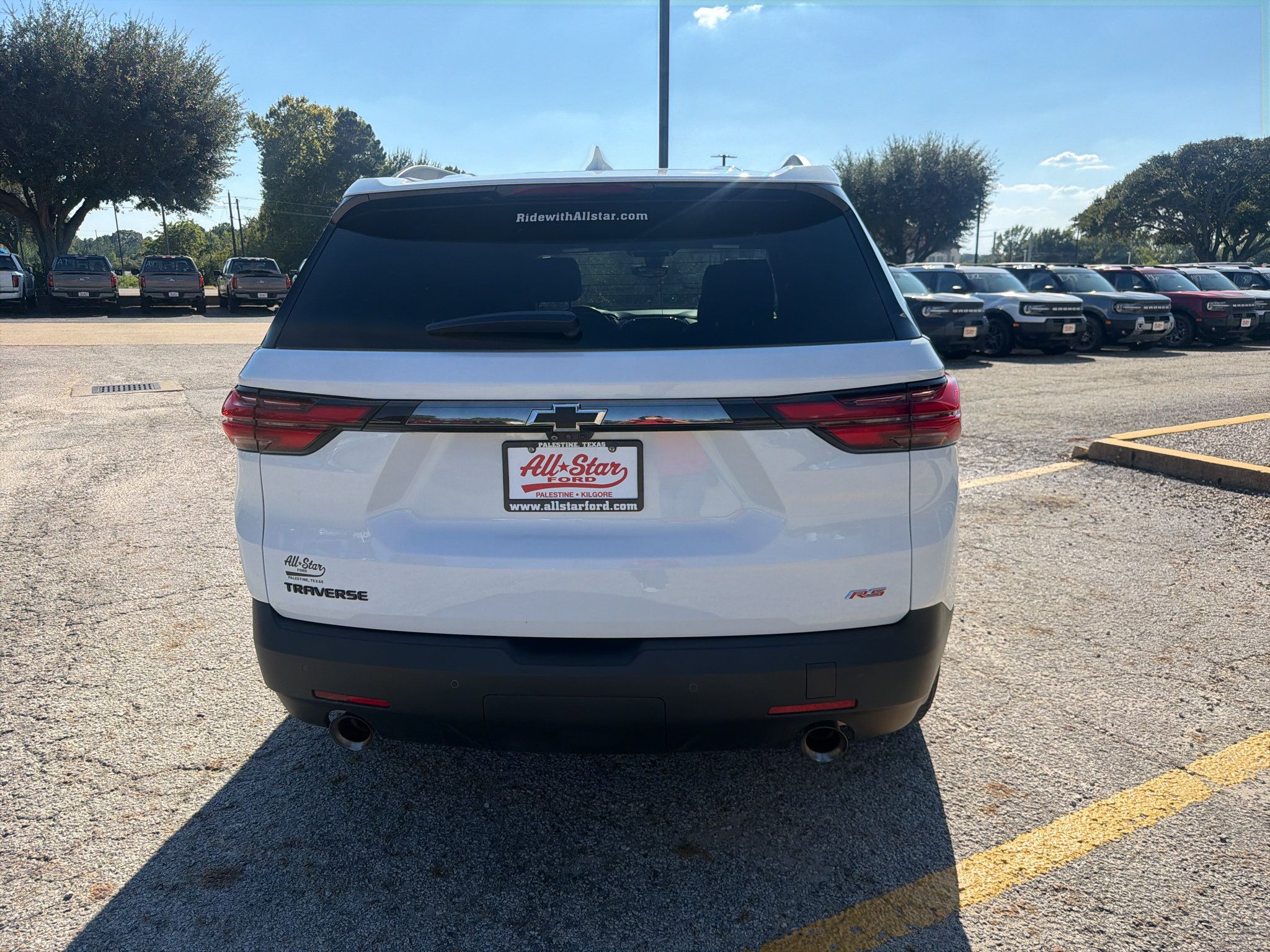Used 2023 Chevrolet Traverse RS FWD image 6