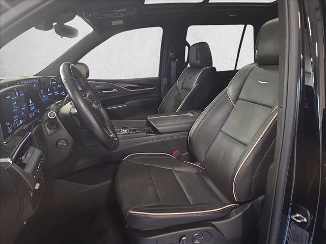 Used 2024 Cadillac Escalade Sport w/ LPO, ONYX Package AWD/4WD image 15