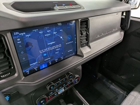 Used 2025 Ford Bronco Big Bend image 11