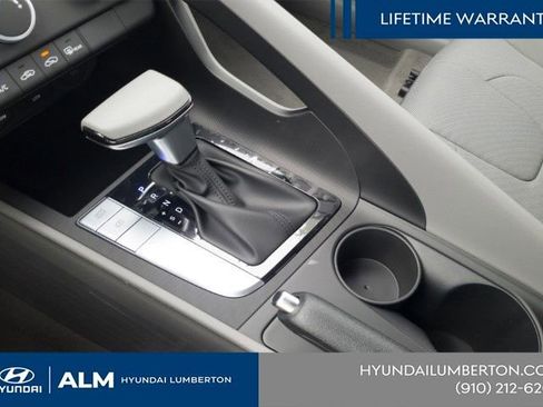 New 2026 Hyundai Elantra SEL Sport FWD image 25