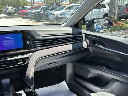 Used 2025 Toyota Camry LE image 16