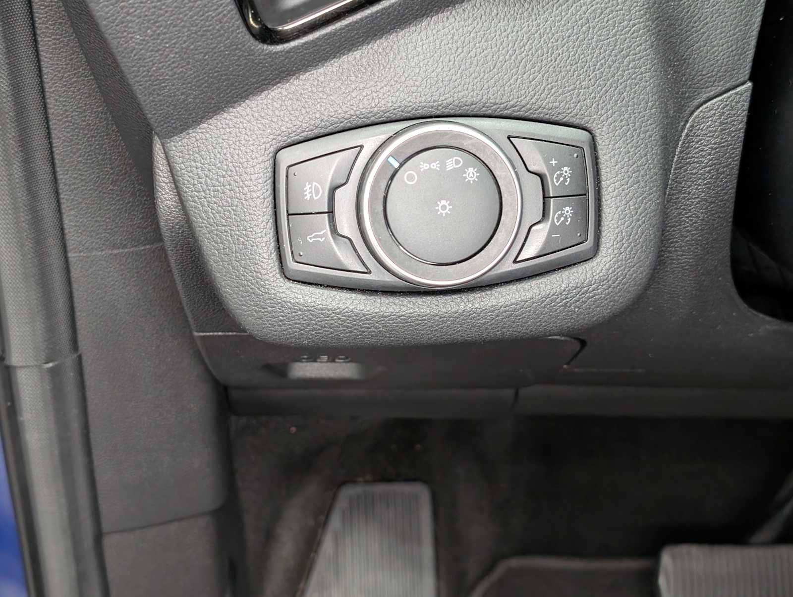 Used 2017 Ford Escape Titanium AWD/4WD image 38