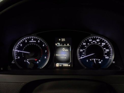 Used 2017 Toyota Camry XLE image 23