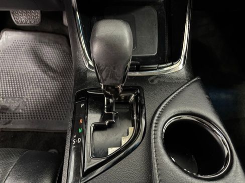 Used 2014 Toyota Avalon Limited w/ Technology Package image 26