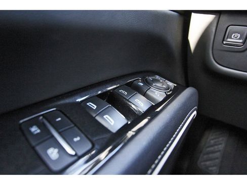 Certified 2023 Cadillac Escalade ESV Premium Luxury image 21