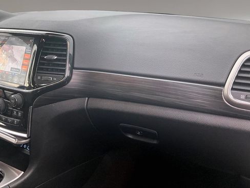 Used 2022 Jeep Grand Cherokee Laredo X RWD image 26