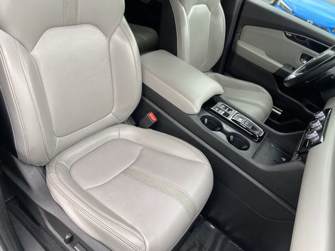 Used 2023 Honda Pilot EX-L image 8