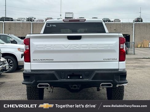 New 2026 Chevrolet Silverado 1500 Custom Trail Boss w/ LPO, Dark Essentials Package AWD/4WD image 5