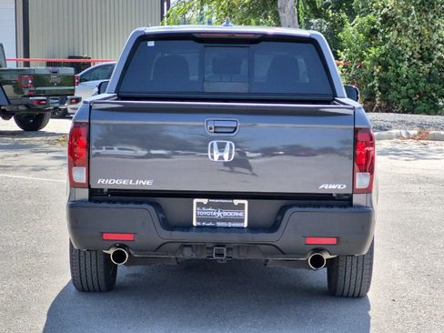Used 2023 Honda Ridgeline RTL-E image 4