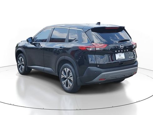 Used 2023 Nissan Rogue SV AWD/4WD image 3