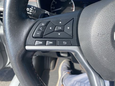 Used 2022 Nissan Altima 2.5 SR AWD/4WD image 11