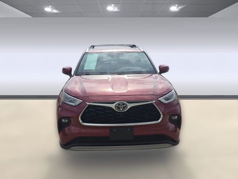 Used 2022 Toyota Highlander Platinum image 6