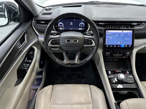 Used 2021 Jeep Grand Cherokee L Overland w/ Advanced Protech Group III image 27