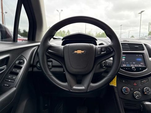 Used 2016 Chevrolet Trax LS FWD image 18