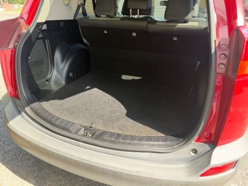 Used 2013 Toyota RAV4 Limited FWD image 3