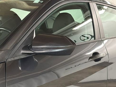 Used 2021 Hyundai Elantra SEL w/ Convenience Package image 4