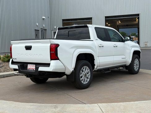 New 2026 Toyota Tacoma SR5 AWD/4WD image 5