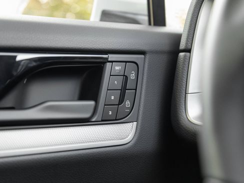 Certified 2026 Porsche Cayenne Coupe AWD/4WD image 19