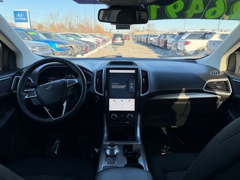 Certified 2022 Ford Edge SEL w/ Convenience Package image 4
