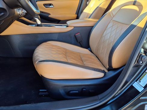 Used 2024 Nissan Sentra SV w/ SV Premium Package image 23