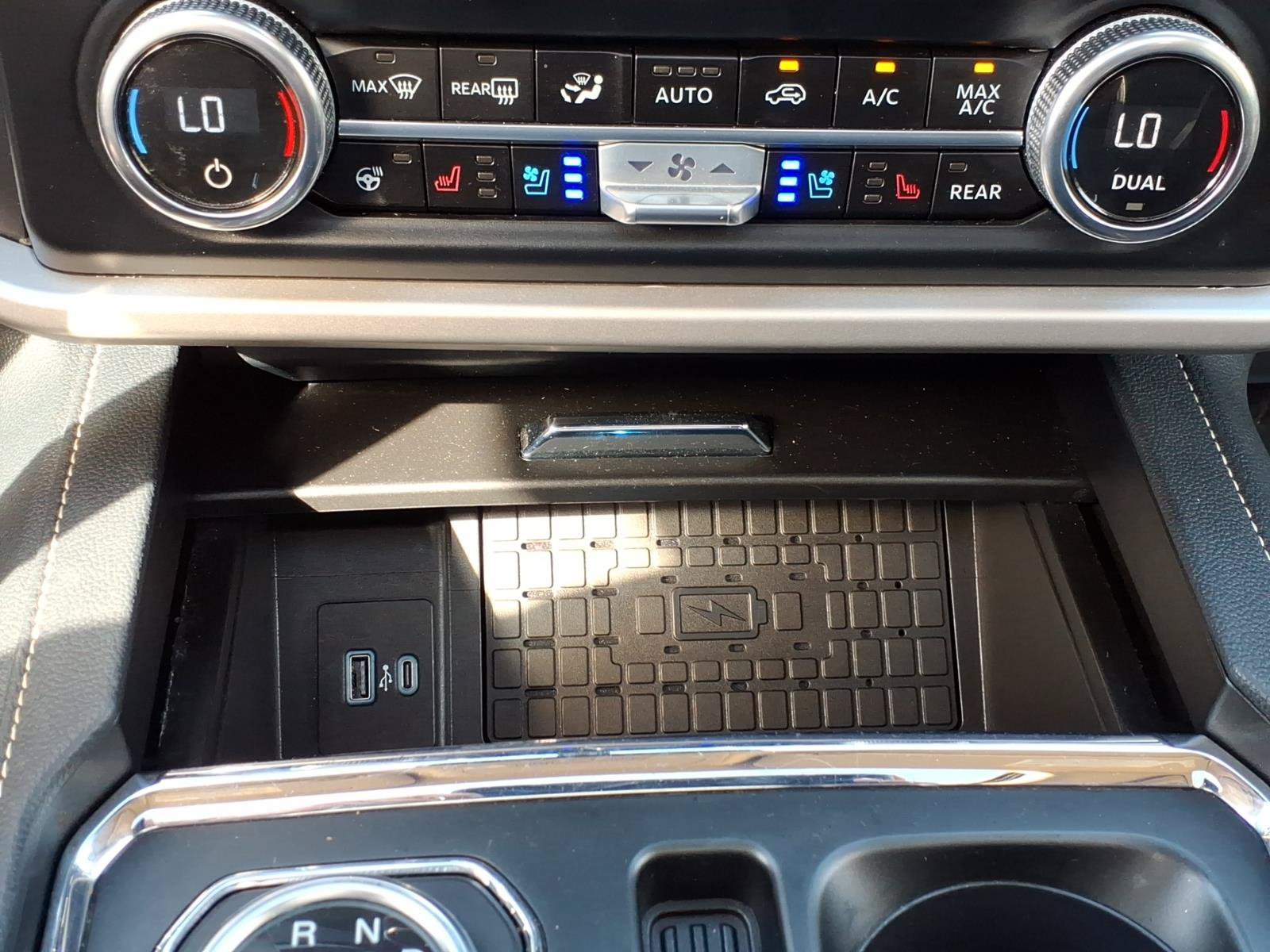 Used 2023 Ford Expedition XLT AWD/4WD image 18