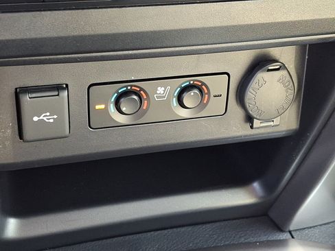 Used 2022 Toyota 4Runner Limited AWD/4WD image 31