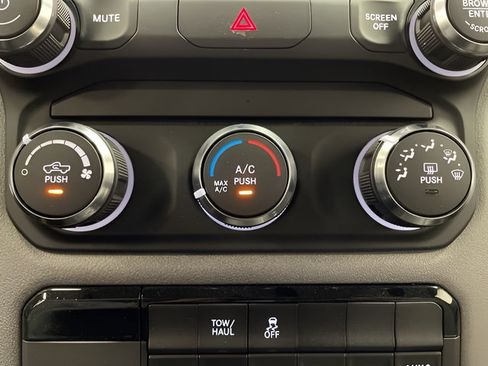 New 2024 RAM 2500 Tradesman w/ Chrome Appearance Group AWD/4WD image 22