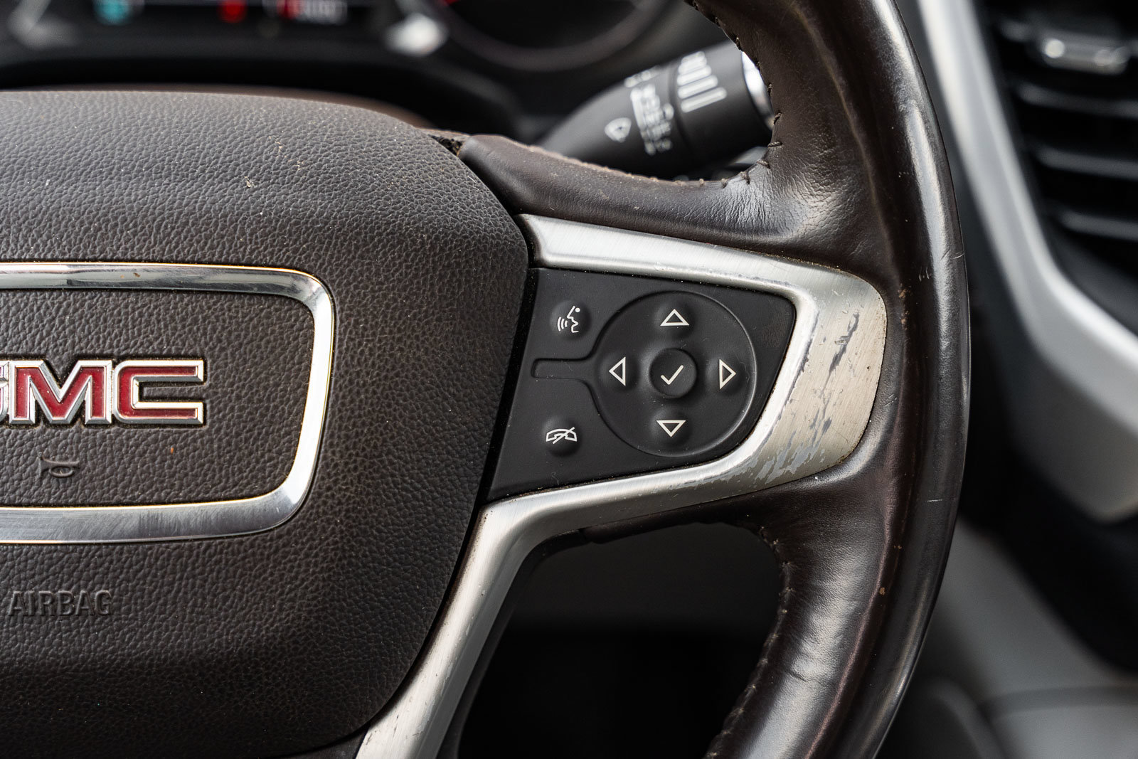 Used 2018 GMC Acadia SLT FWD image 27
