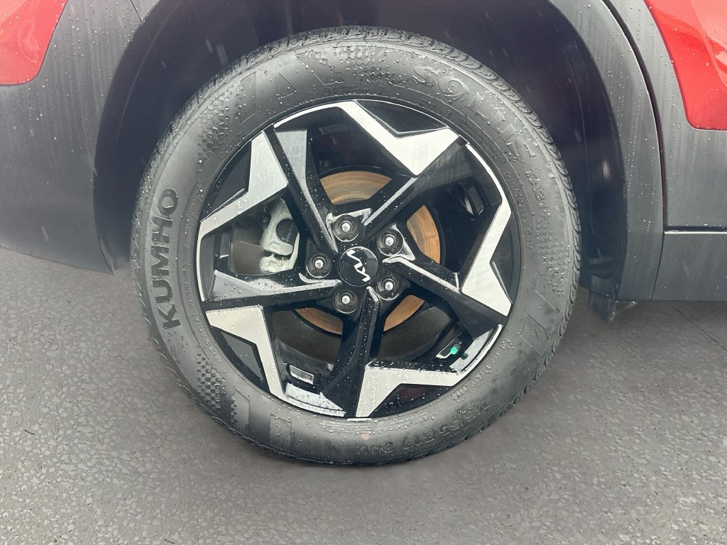 Certified 2025 Kia Seltos S FWD image 30