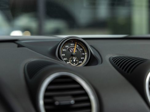 Certified 2020 Porsche 718 Cayman GT4 RWD image 38