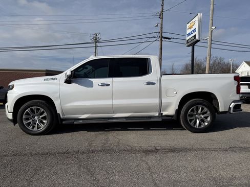 Used 2020 Chevrolet Silverado 1500 High Country w/ Technology Package image 3