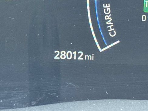 Used 2025 Toyota Camry SE w/ Convenience Package FWD image 27