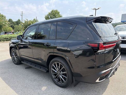 Used 2026 Lexus LX 600 F Sport w/ Accessory Package (2T) AWD/4WD image 3